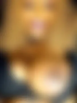 AmazonianMistress élő chatszobája