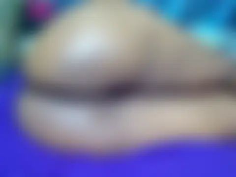 צ'אט XXX בשידור חי של SweetJuicyLipsCandy