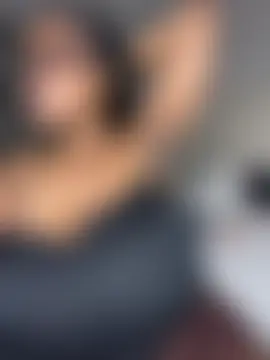 Bustygoddess32のライブXXXチャット