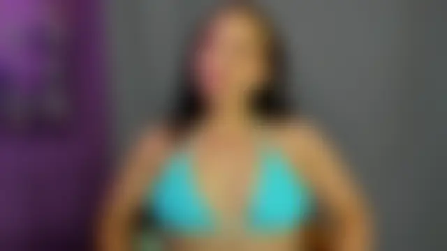 Chat +18 de ToxicBrunette ao vivo