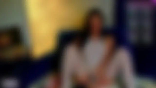 _YourSubmissive_ Adlı Modelin Canlı XXX Sohbeti