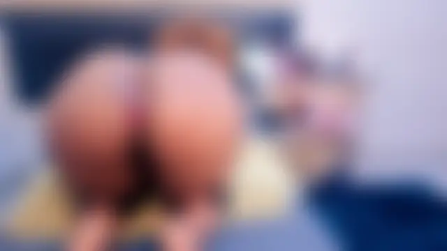 Pertunjukan Kamera Web GiantBootyMilf