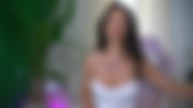 FoxieJullia – Naživo chatovacia miestnosť