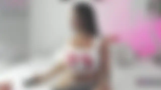 britannycollyns_ Adlı Modelin Canlı XXX Sohbeti