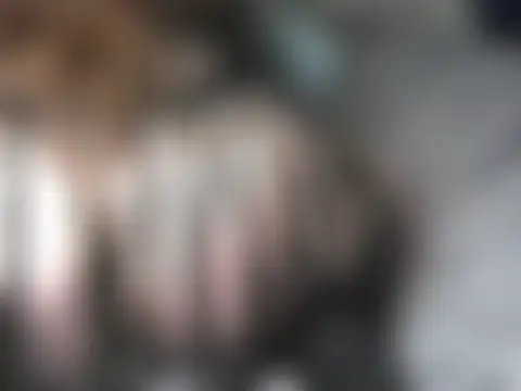 XXX chat uživo modela NaughtyIzzy4U