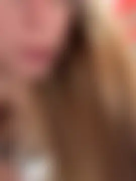 Show modela kira_mia na web-kameri