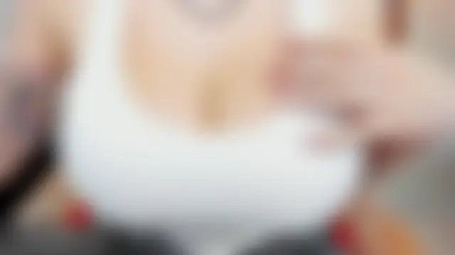 Yujiin_ Chat XXX in diretta