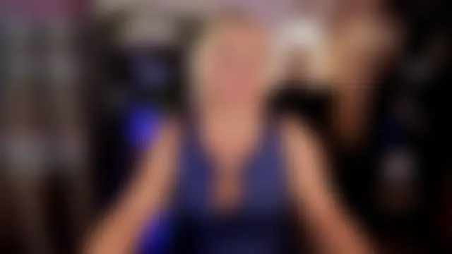 دردشة YolandaKiss الجنسية المباشرة