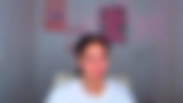 KissMeJulia Adlı Modelin Canlı Sohbet Odası