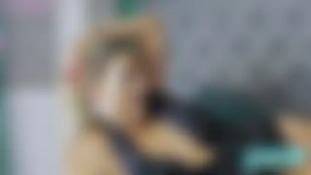 Chat XXX en directo de Lorehottie
