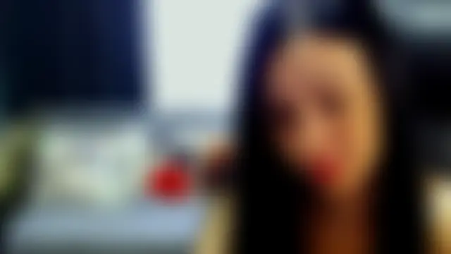 Chat +18 de SweetLouise_ ao vivo