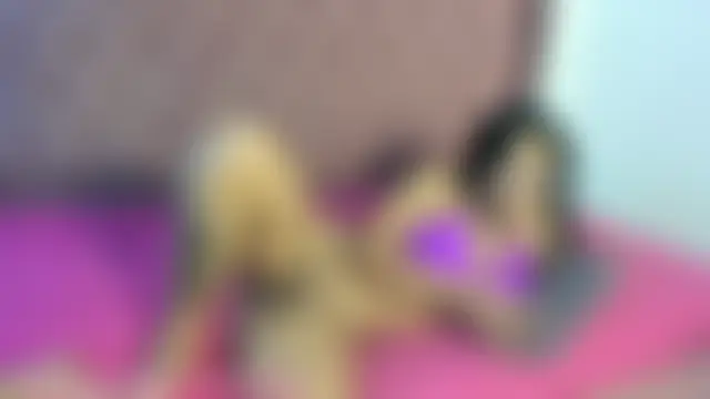 lau_hotfox Webcamshow