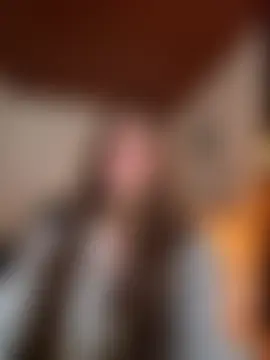 emmily_d – Naživo chatovacia miestnosť