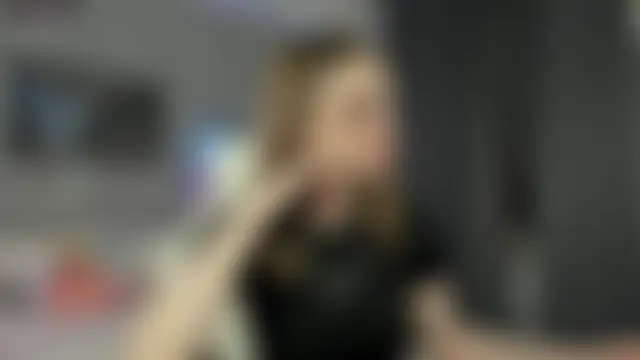 naomi_reiss élő chatszobája