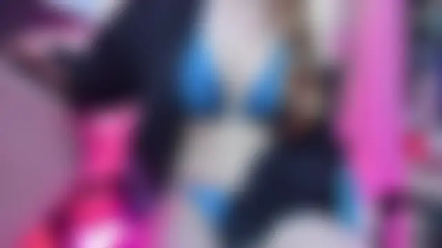 Lucy_s3x élő chatszobája