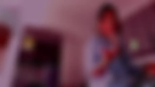 SashaKlein – Naživo chatovacia miestnosť