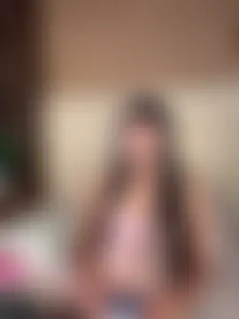 חדר צ'אט בשידור חי של AntonellaLucenti