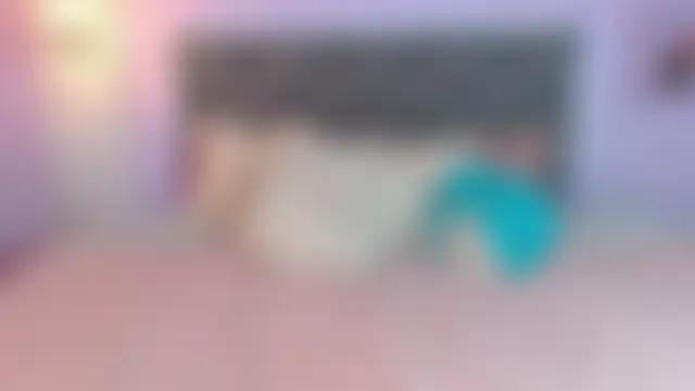 Evelynn_fox_'s Live Chat Room