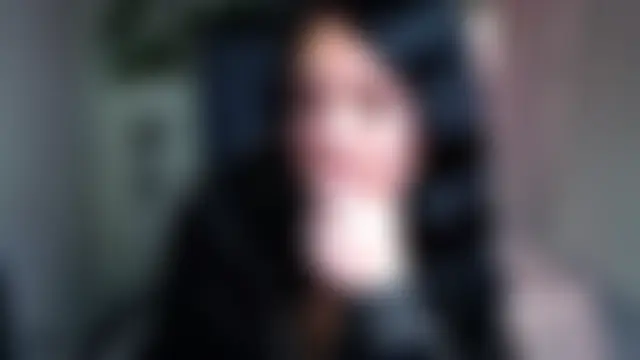 Violettasquirt Adlı Modelin Canlı XXX Sohbeti