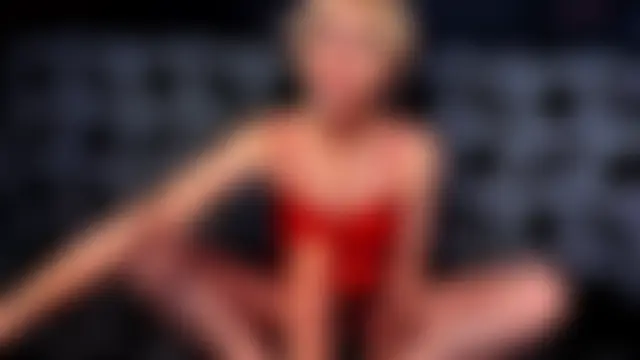 Blondice Adlı Modelin Canlı XXX Sohbeti