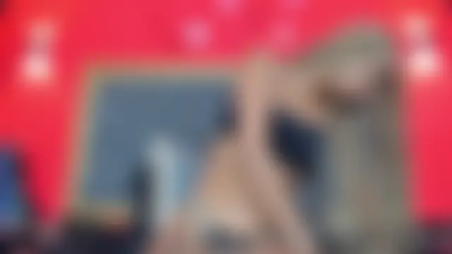 YayaHilton: απευθείας συνομιλία ΧΧΧ