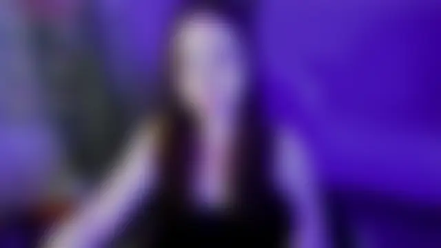 Micky_Wood Adlı Modelin Canlı XXX Sohbeti