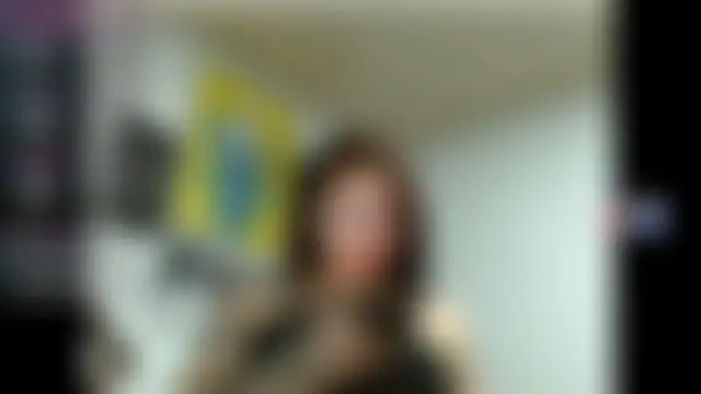 ZoeBakers_'s Live Chat Room