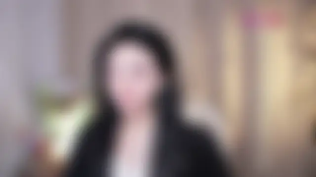 Zoe-99 Adlı Modelin Canlı XXX Sohbeti