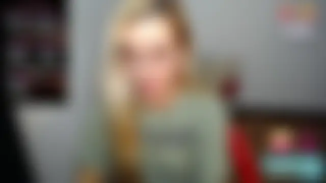 Ambar_lynn01 Adlı Modelin Canlı XXX Sohbeti