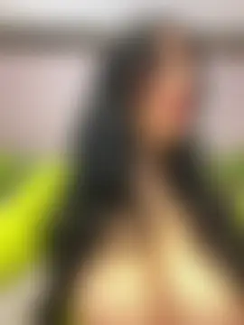 Chat soba uživo modela Alma-