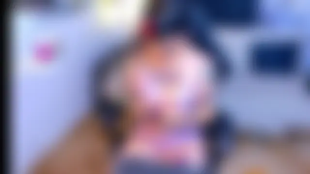 nova_kitttyy Adlı Modelin Canlı Sohbet Odası