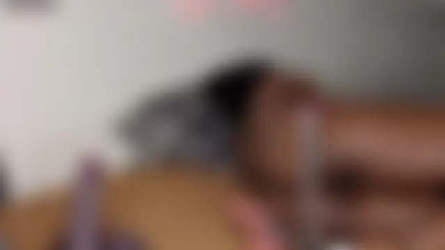 Pretty-Caramel1's Live Webcam Show