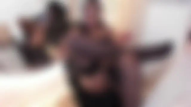 Naughty__Mom 现场XXX聊天