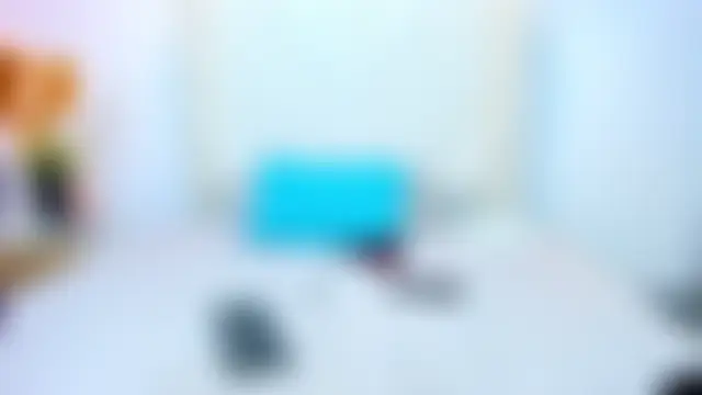 Paulynavera's Live Chat Room