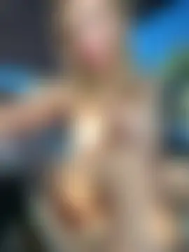 MilfNextDoor20's Live XXX Chat