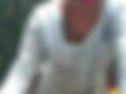 Ruhi_Hotty: διαδικτυακό σόου στην κάμερα