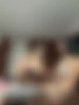 Lesbiianbarbiie's Live Chat Room