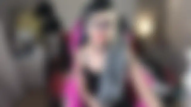 RoxalanaStar Adlı Modelin Canlı XXX Sohbeti
