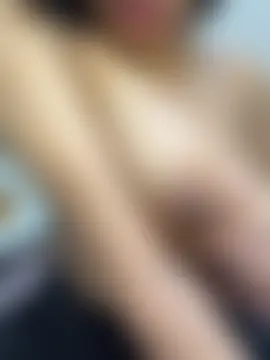 escape_with_me's Live XXX Chat