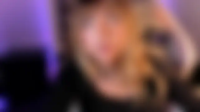 Živá chatovací místnost adhalee_js