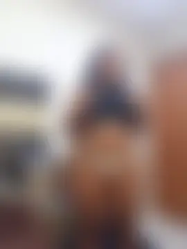 GiantBootyMilf's Live Chat Room