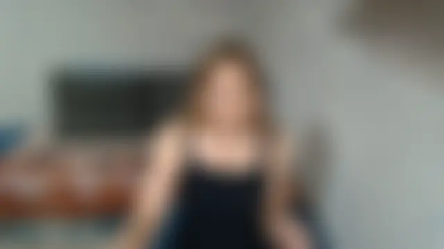 Pilly_green_ élő XXX-chatje