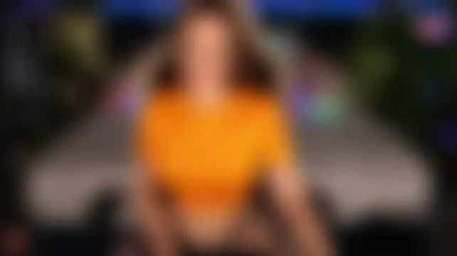 FoxyShy Adlı Modelin Canlı XXX Sohbeti