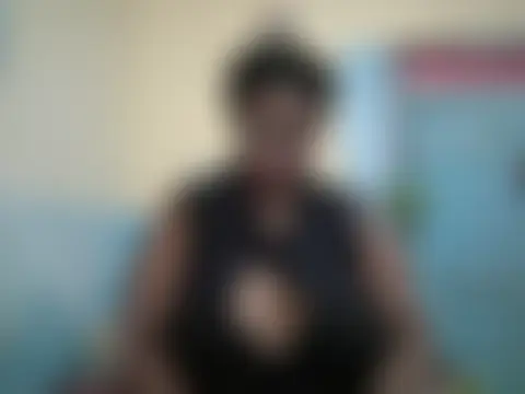 sexy_bigboobss' Live XXX Chat