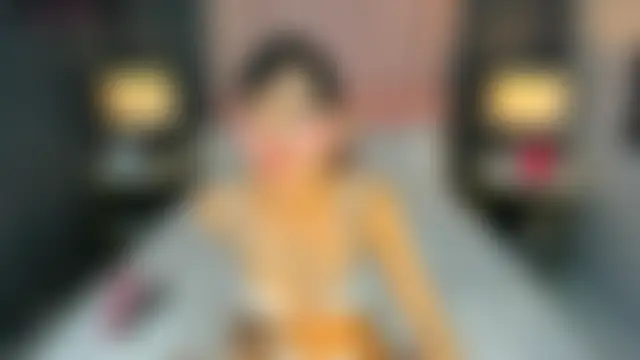 YlianaGivenchy 在線直播表演
