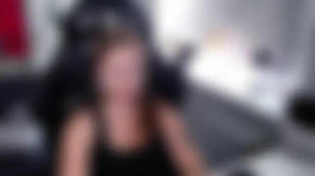holly_xglam's Live Chat Room