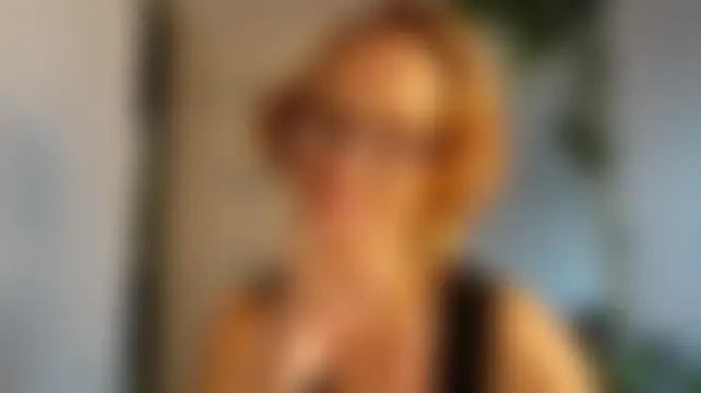 LioraWeiss' Live XXX Chat