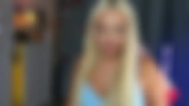 _Loneve__ élő chatszobája
