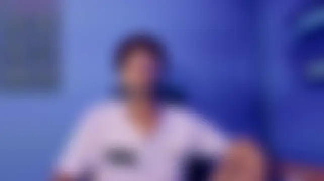 Alex_Bloom Show in webcam