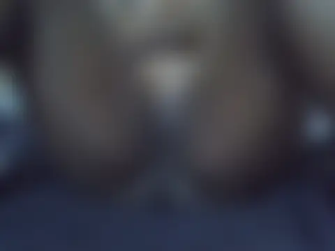 sweetgirlriri élő chatszobája